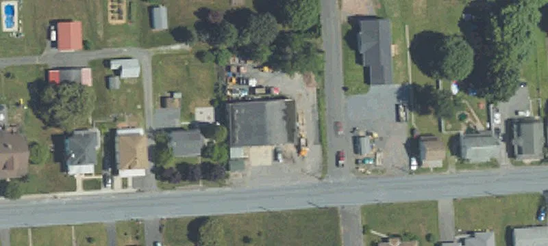 956 Main St