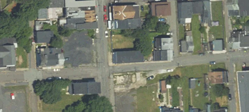 200 2nd St