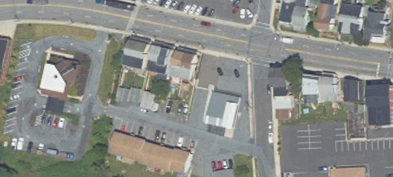 307 Ctr Ave