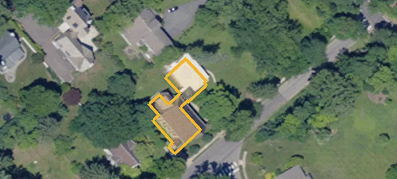 325 Church Ln
