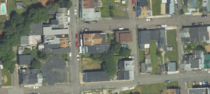 212 2nd St