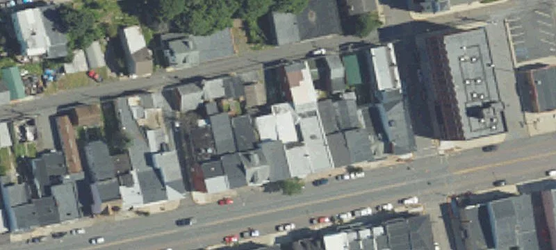 921 Ctr St