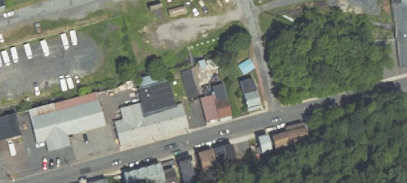 204 Peacock St
