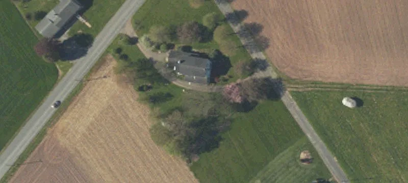 4 Pebble Ln