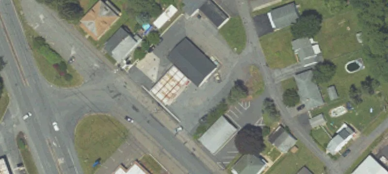Altamont Blvd