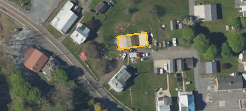 33 Hughes St