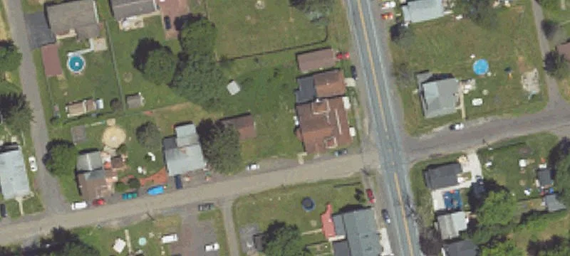 893 Ctr St