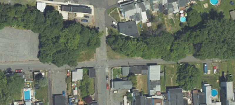 Oak St