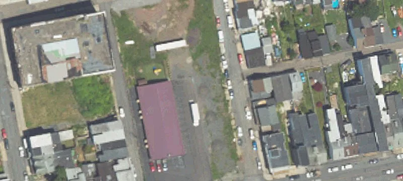 Lloyd St