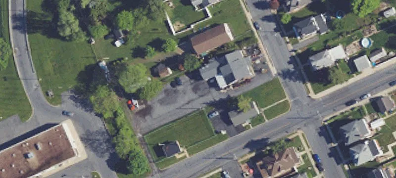 502 Eisenbrown St