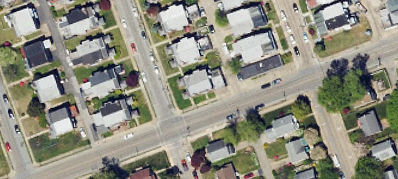 1047 Bell Ave
