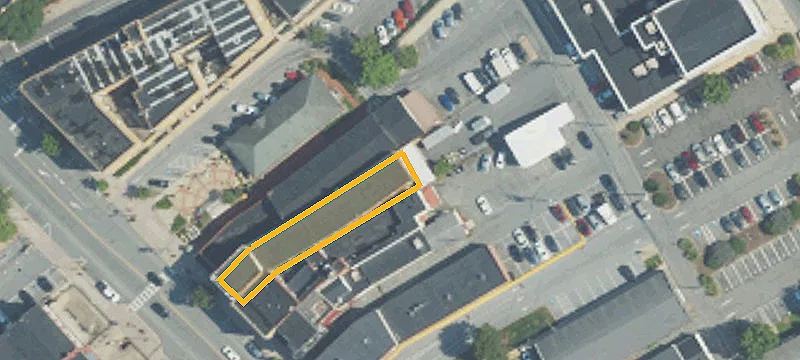 24 Main St