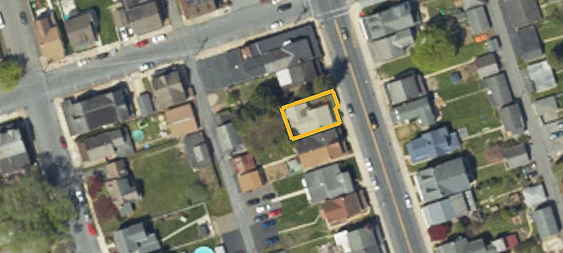 1018 Main St