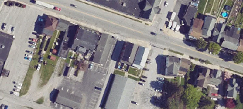 443 York St