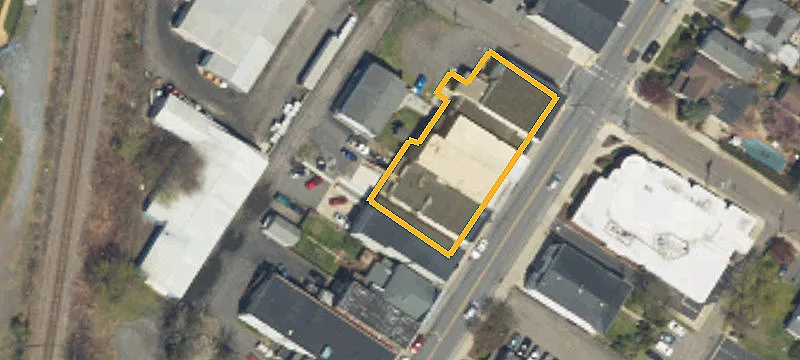 635 Main St