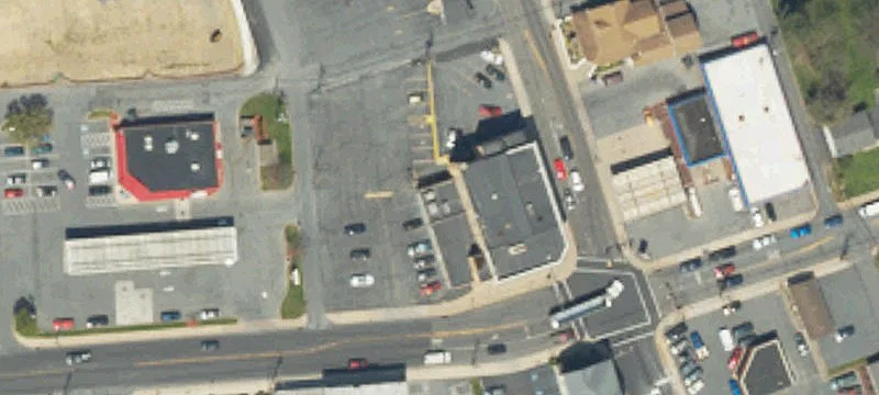 2102 Main St