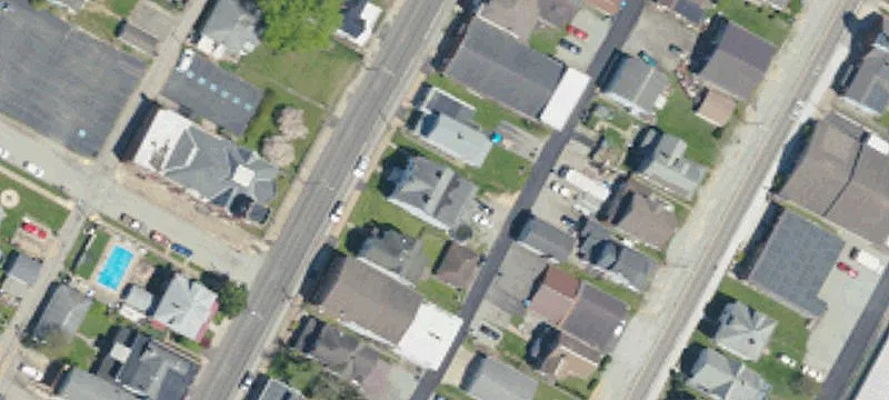 110 4th St
