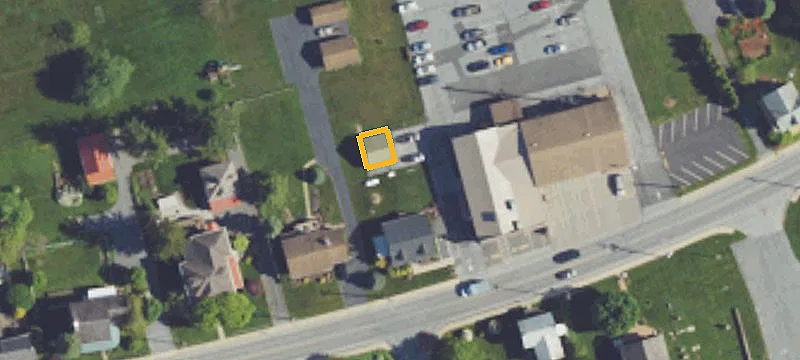2139 Main St