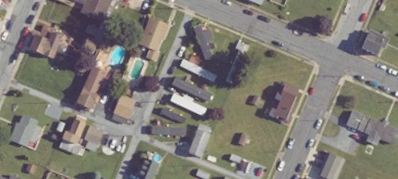 122 Commercial Ave