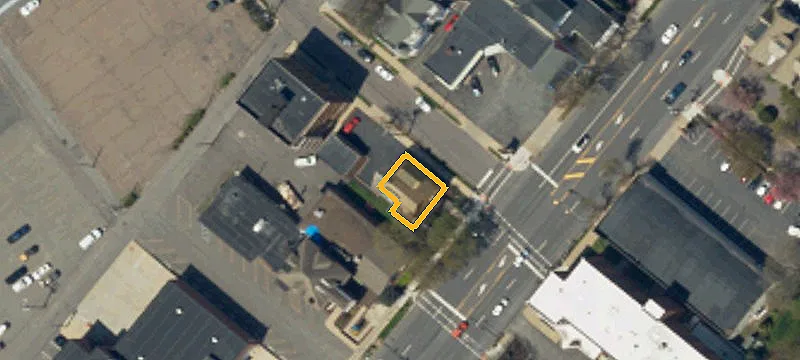 618 Crnr Wyoming Ave