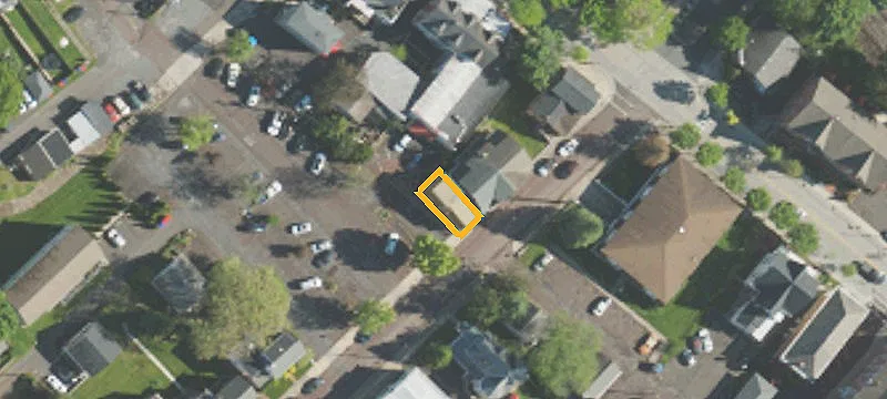 11 Chestnut St