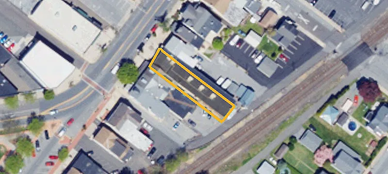 318 Main St