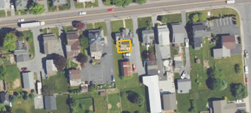 196 Main St