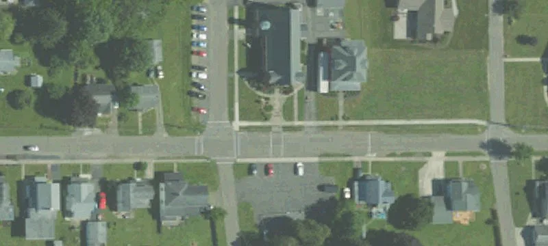 83 Division St