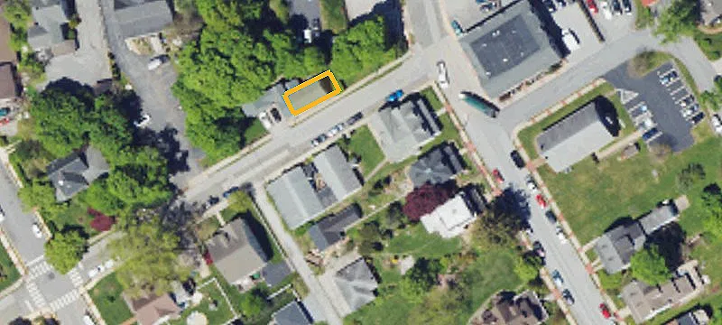 222 Roberts Ln