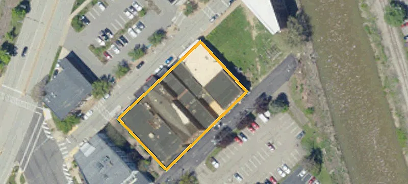27 Main St