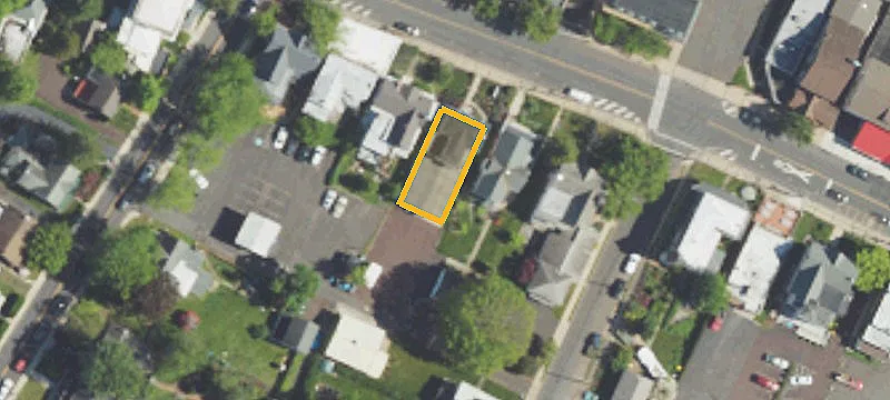112 Main St