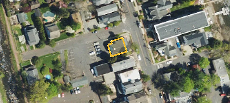 43 Main St