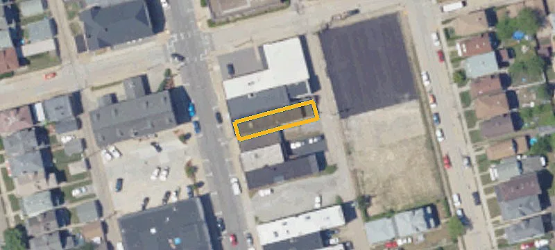 832 Merchant St