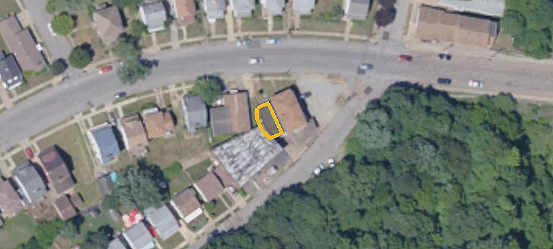 1605 Main St