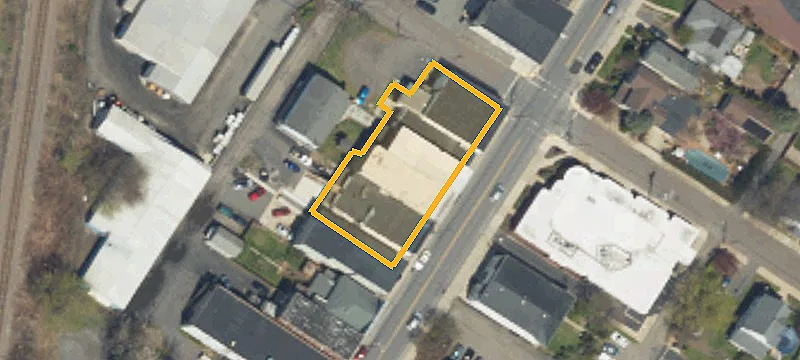 639 Main St