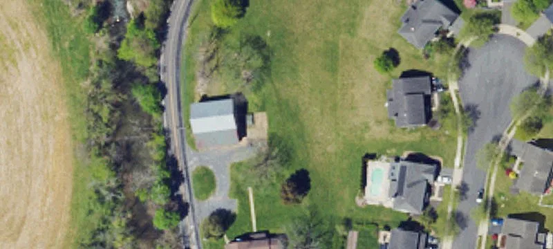 2201 Willow Ln