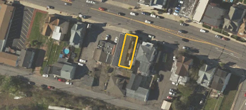 438 Broad St