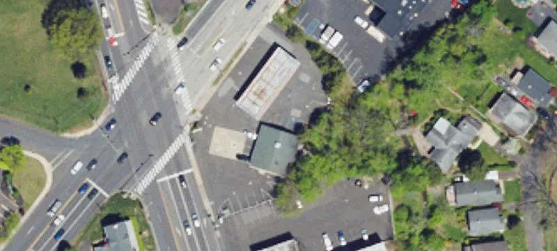 496 Easton Rd