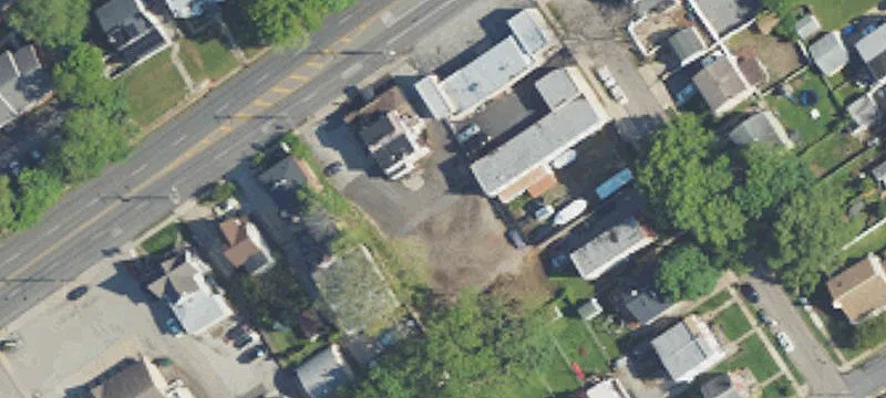 910 Chester Pike