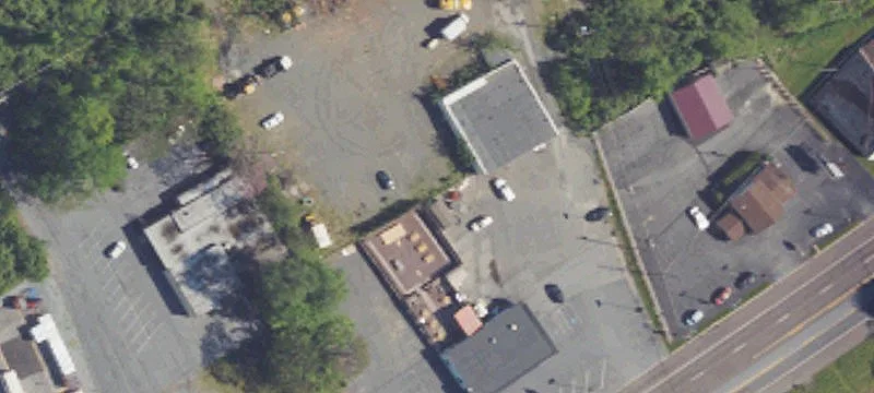 2390 Lancaster Pike