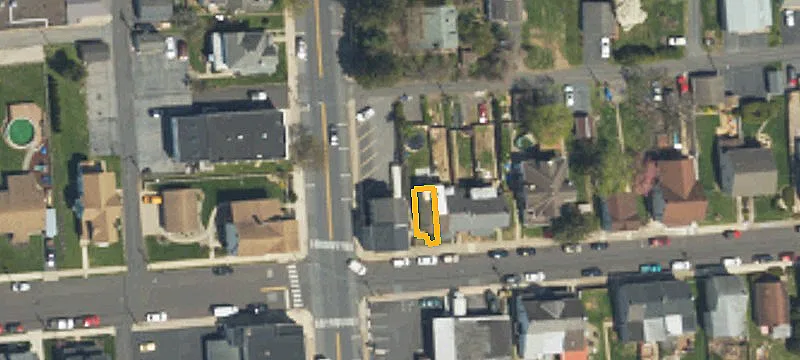 901 Main St