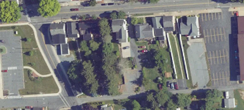 221 Main St