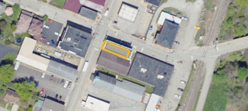 718 Main St