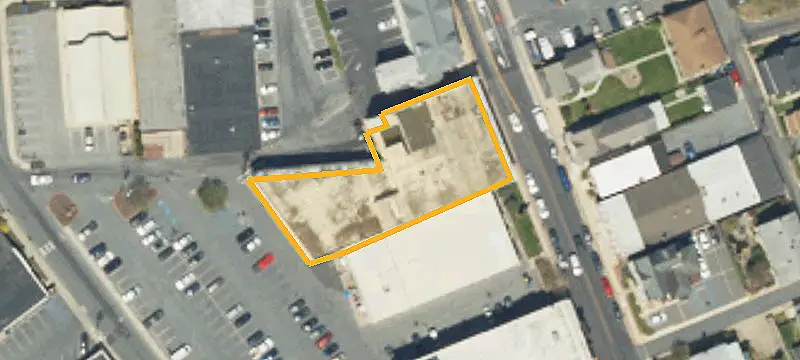 2022 Main St