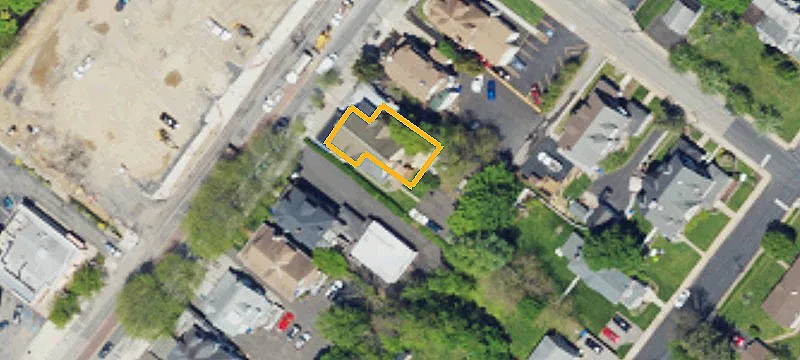 215 Easton Rd