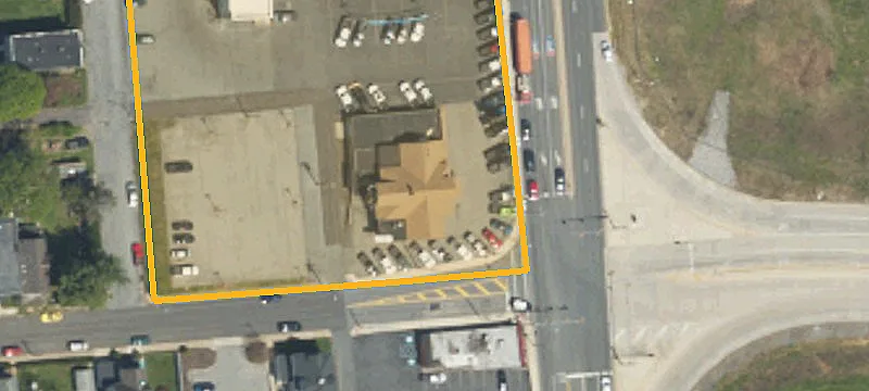 1706 Main St