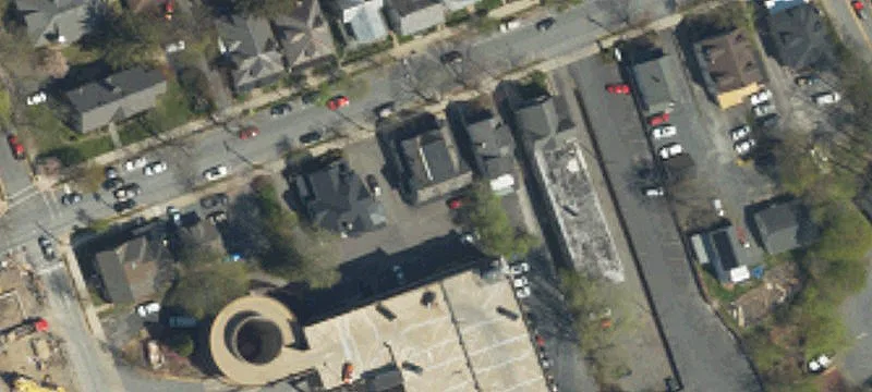 525 Sarah St