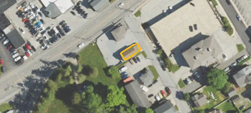 8 Walnut Ave