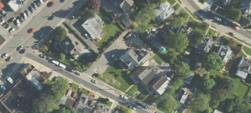 121 Bartlett Ave