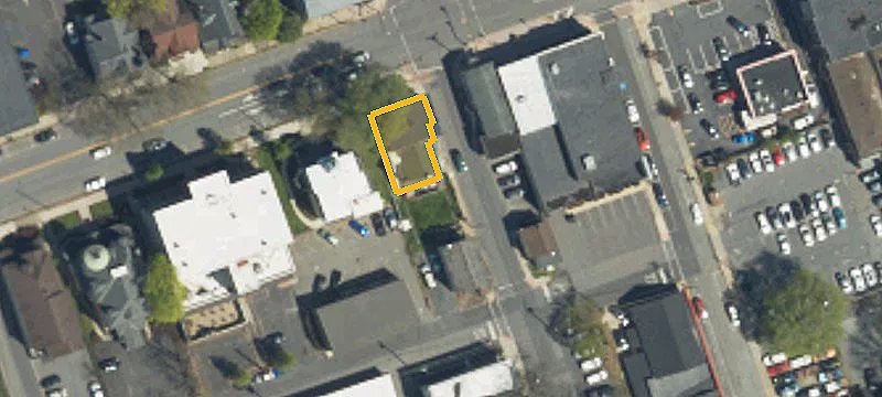 901 Main St